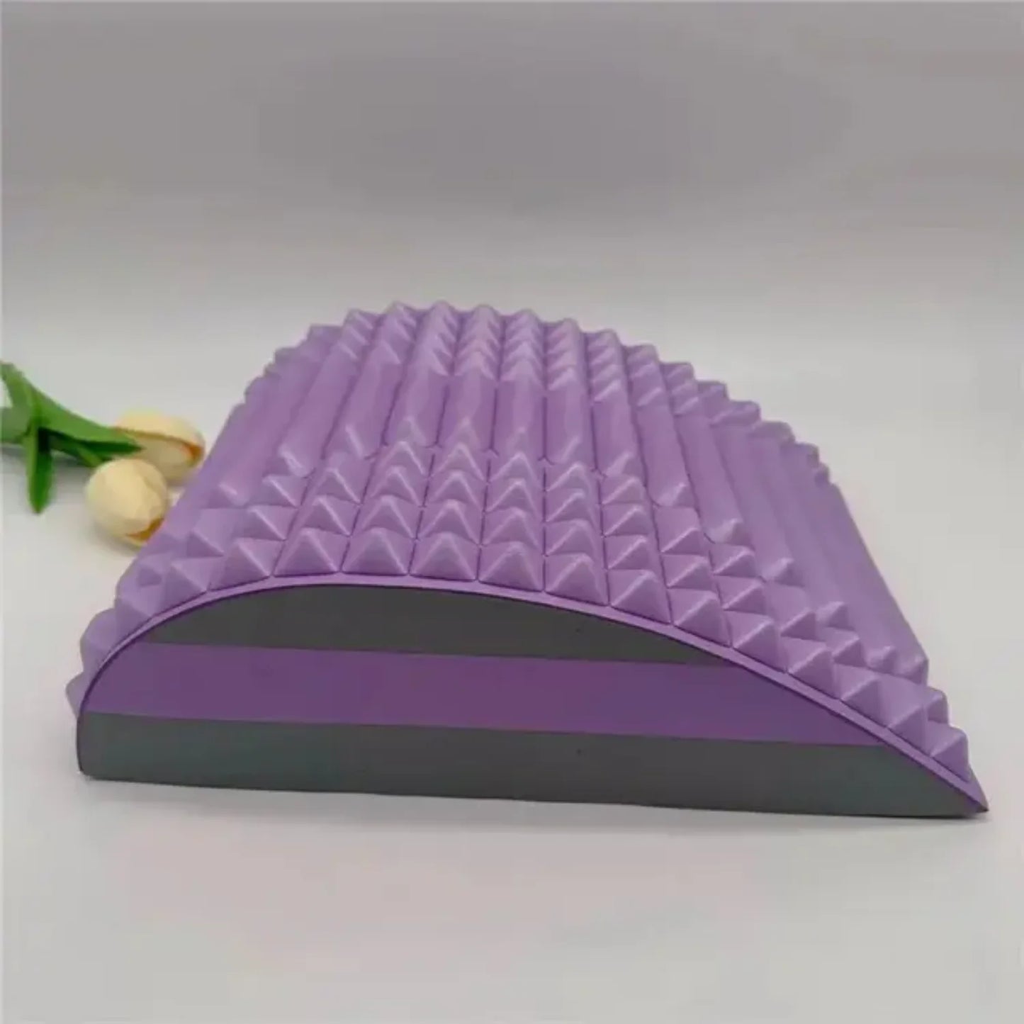 Relaxing lumbar extender