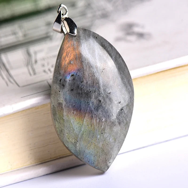 Labradorite Healing Energy Stone Pendant Unisex